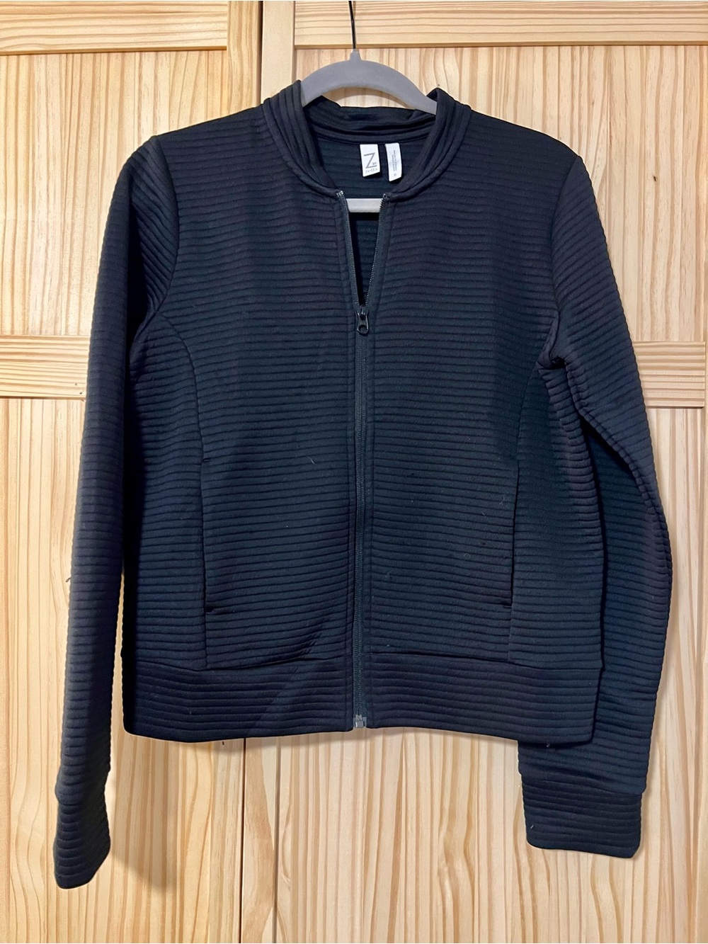Women's Black Zip-Front Quilted Jacket